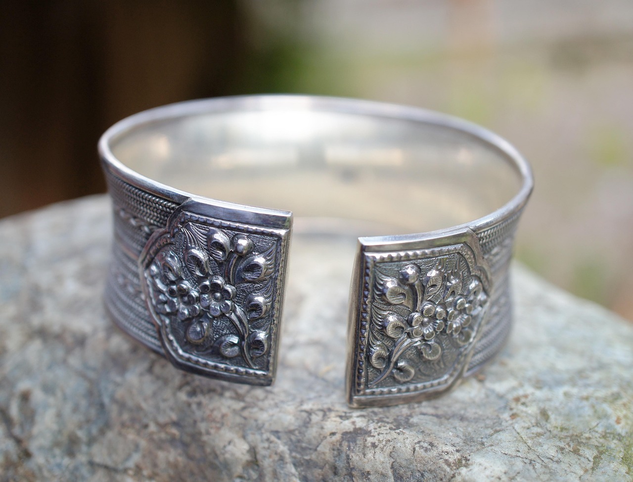 Exploring the World of 925 Sterling Silver Wholesale in Thailand