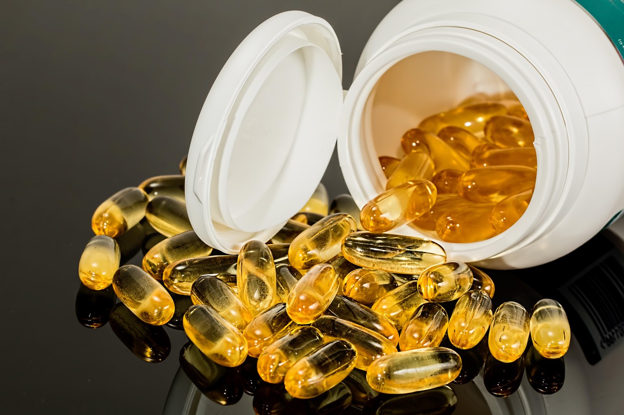 How to safely introduce CBD dog treats into your pet's diet?