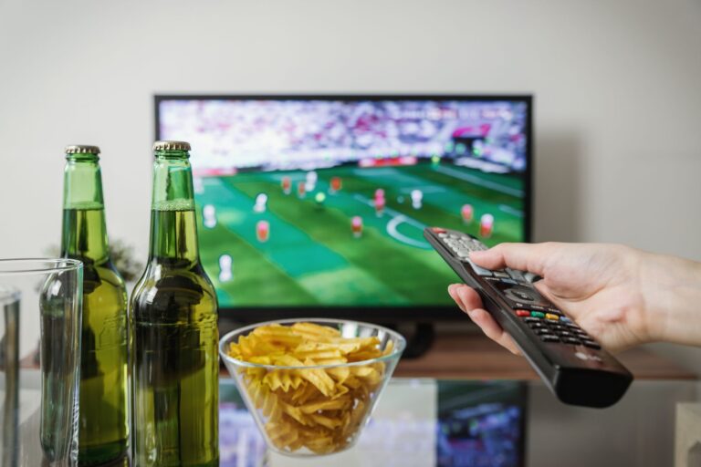 The Key Benefits of Soccer Streams: Watch Matches Live from Anywhere