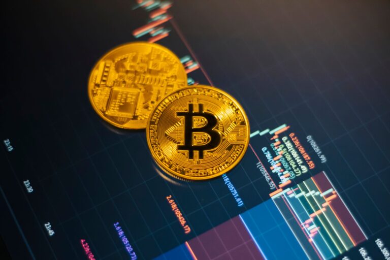 Tracking Bitcoin's Price: A Guide to Cryptocurrency Markets